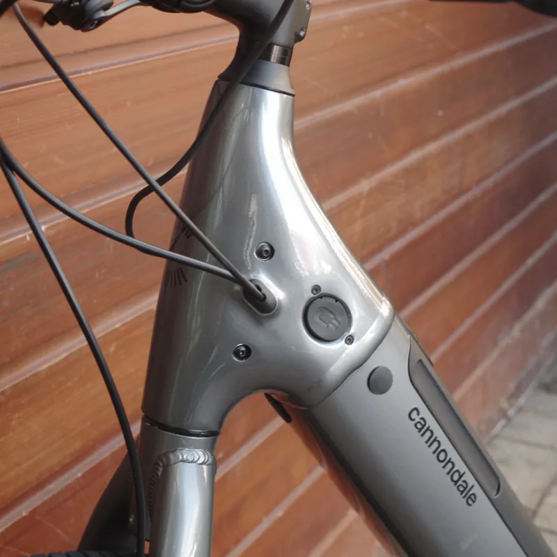 Cannondale Adventure Neo 4 Electric Bike in Grey-5